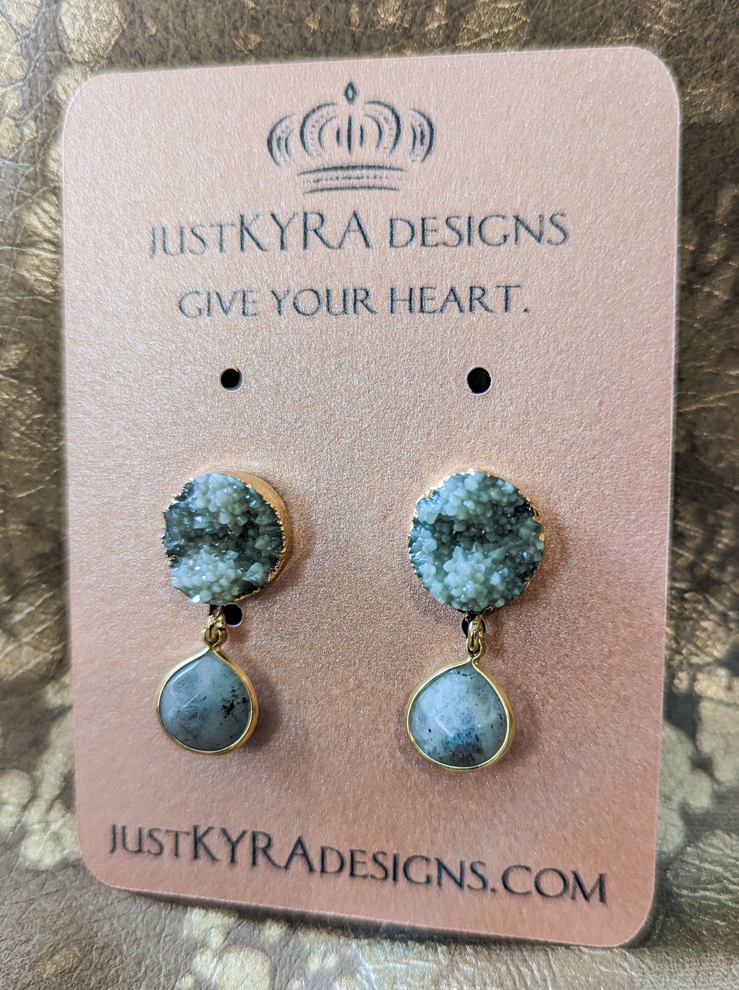 Neutral Druzy Drop